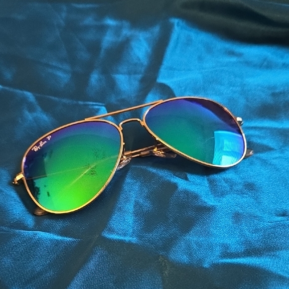 Ray-Ban Aviator Sunglasses with Blue-Green Lenses - Picture 1 of 4